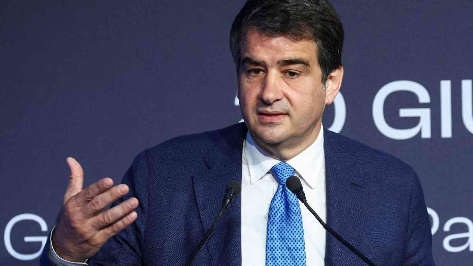 Il governo ha indicato Fitto come commissario europeo. Chi è