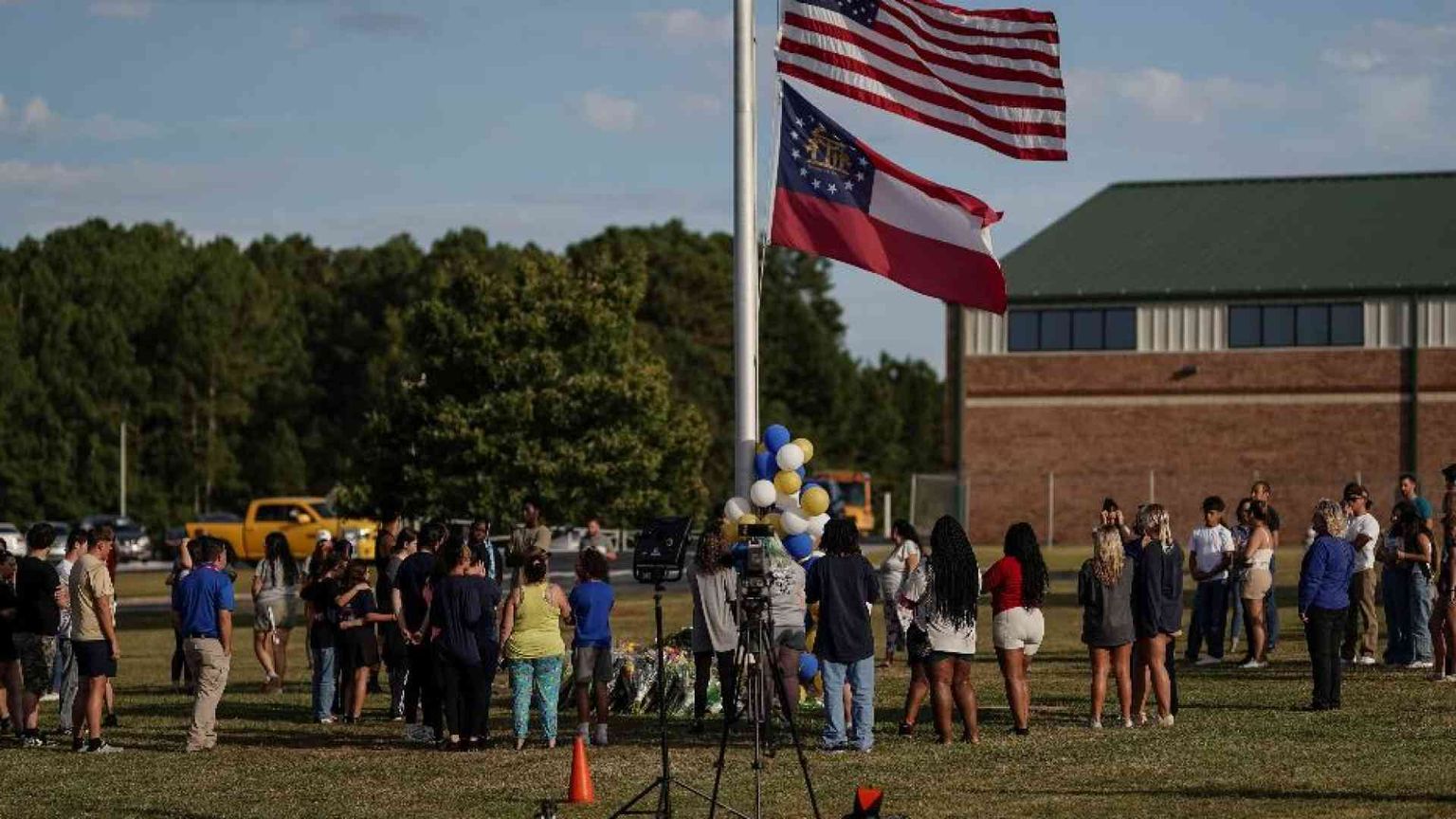 Anche il padre del 14enne autore della strage a scuola finirà alla sbarra