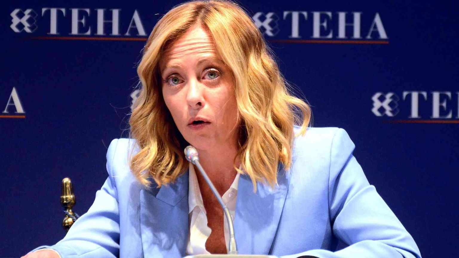Meloni: «Il governo non è più debole, avanti fino a fine legislatura»
