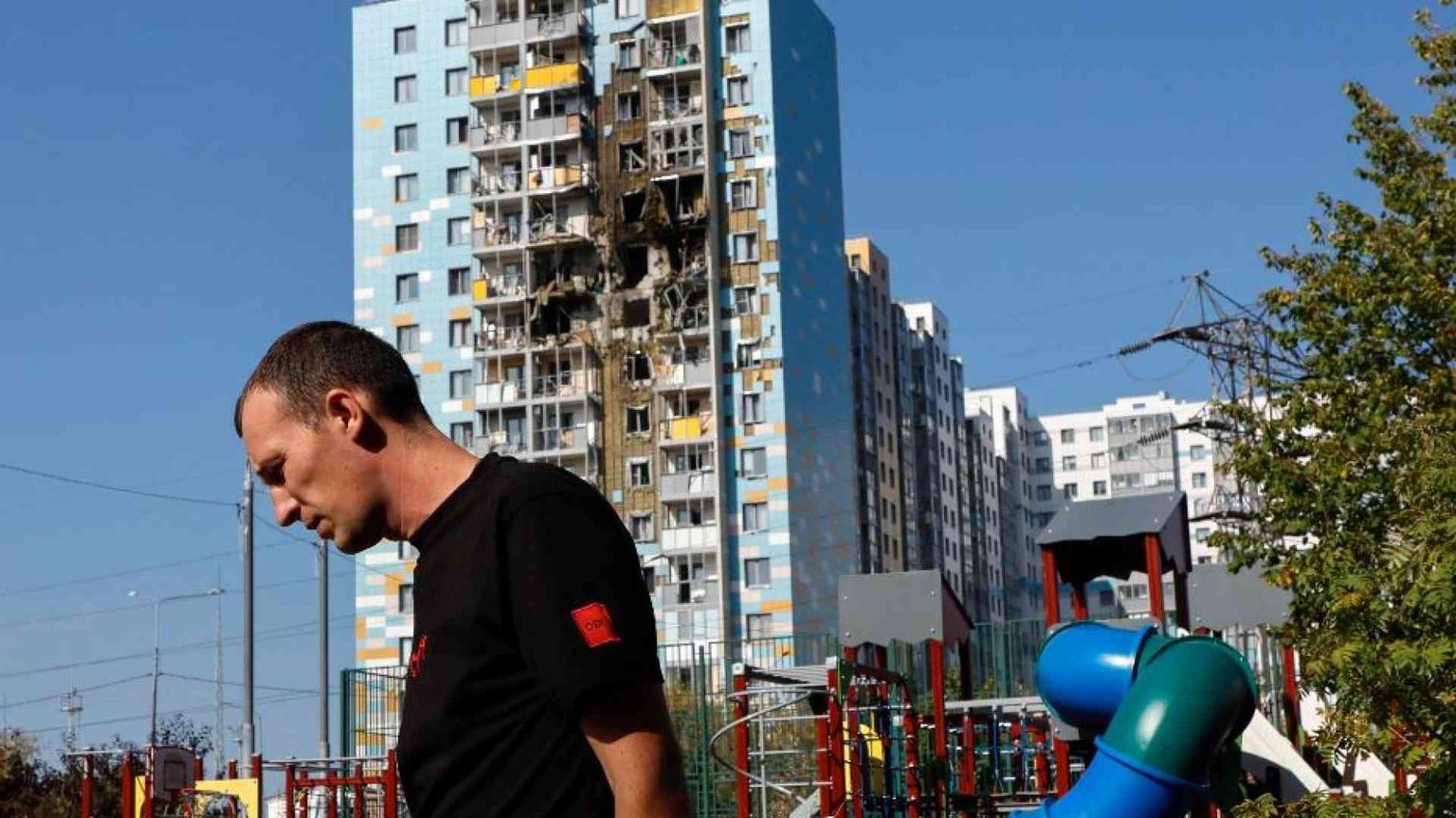 Droni su Mosca, una vittima. Nuove sanzioni a Teheran per i missili