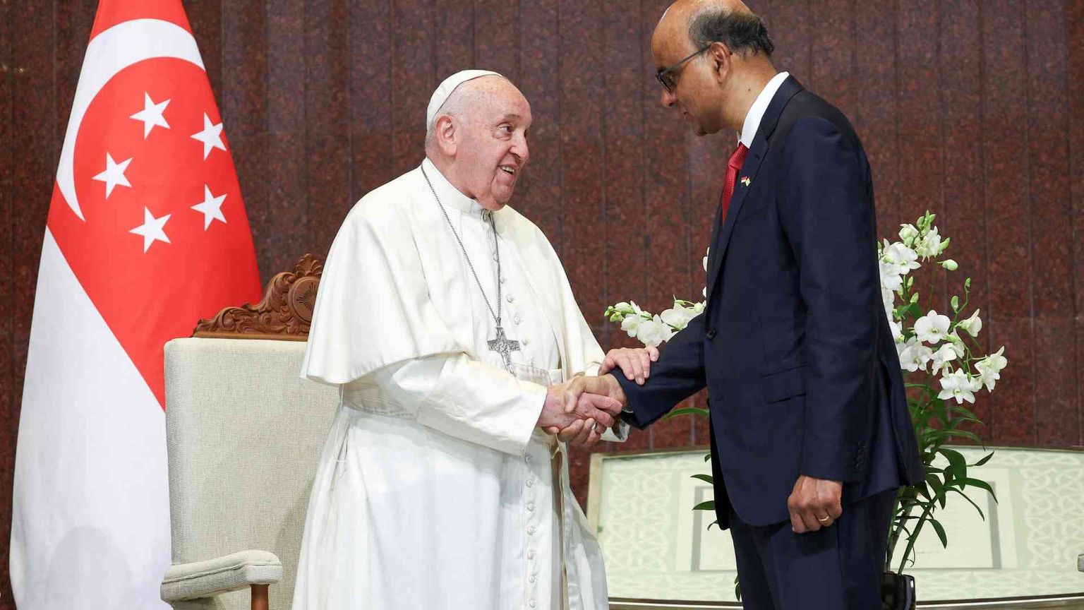 Il Papa: «Siete esempio di armonia e inclusività, ma attenti ai poveri»
