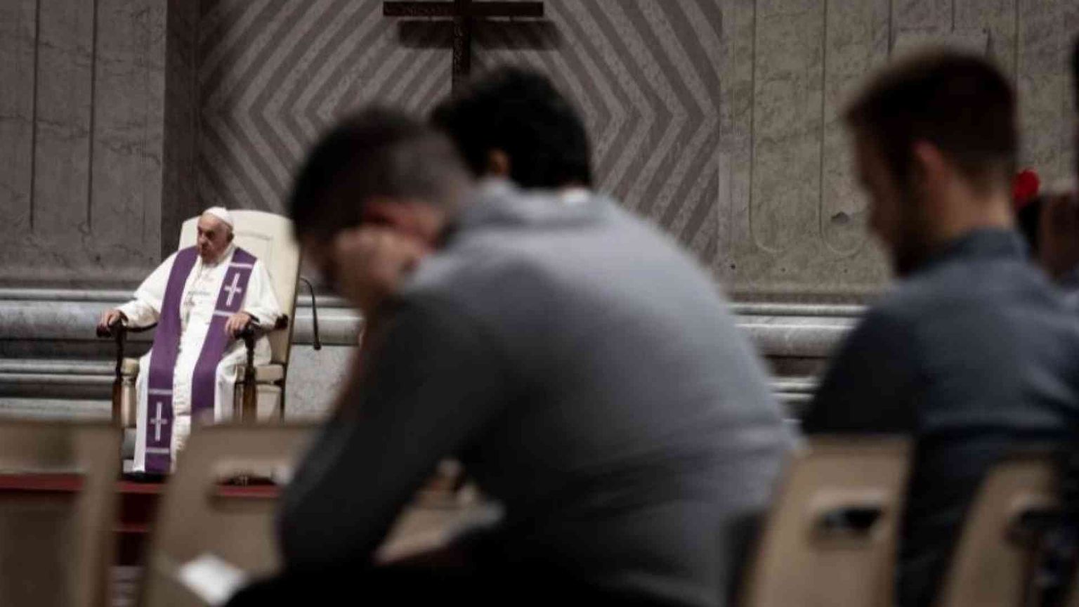 Il Papa: ammettere gli errori per essere credibili