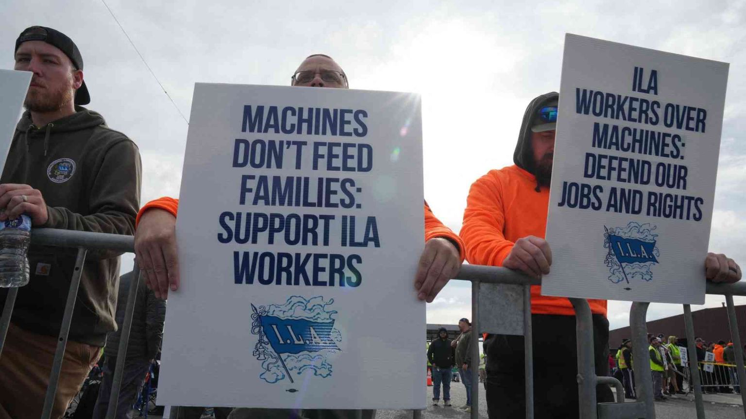 Sciopero dei porti Usa, a rischio le forniture globali