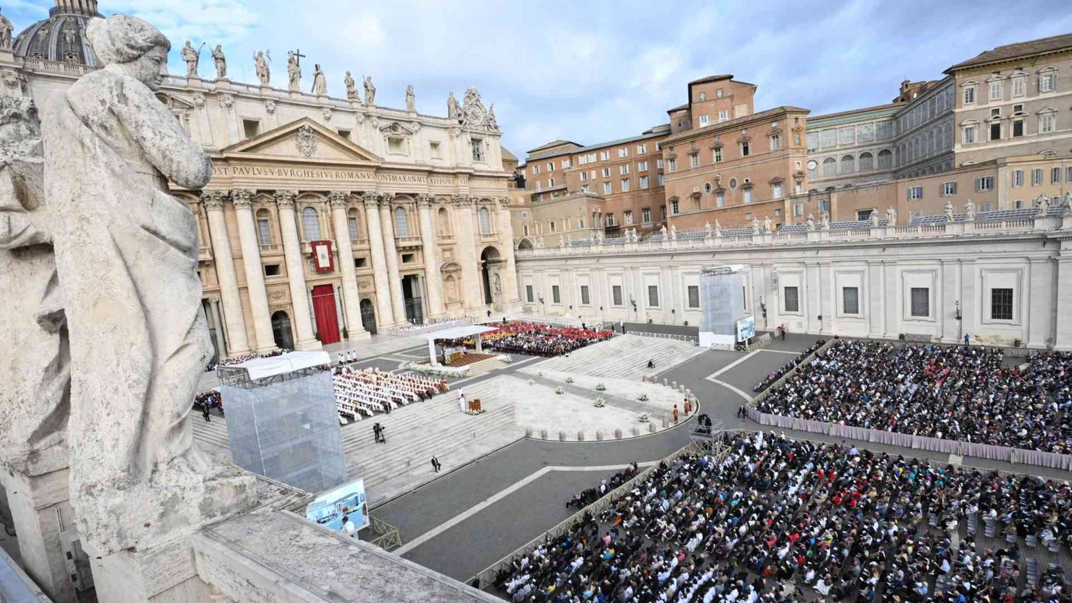 Il Papa domenica a Santa Maria Maggiore per la pace. Digiuno il 7 ottobre