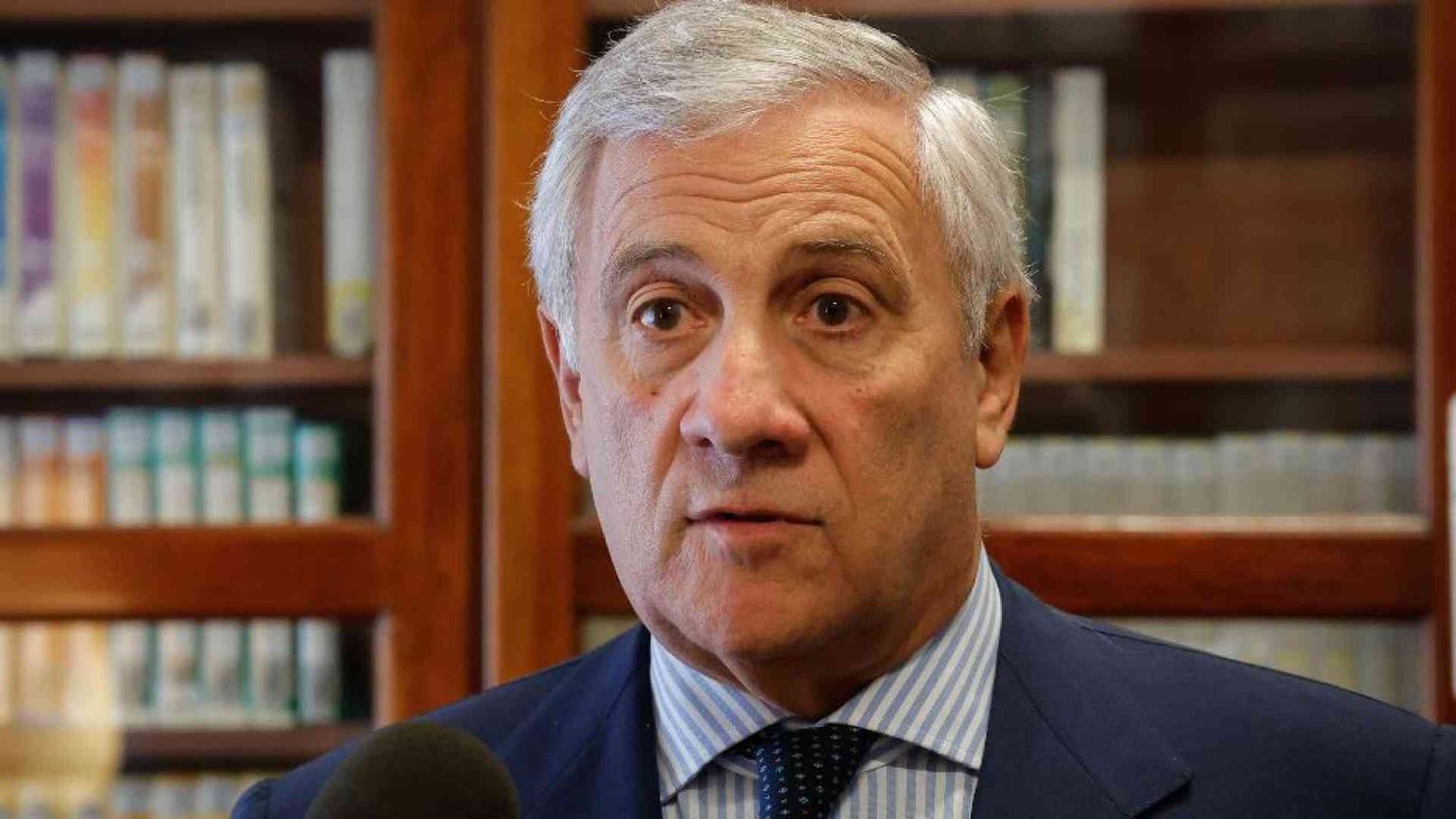 «Mio figlio rapito dal padre». Madre scrive a Tajani