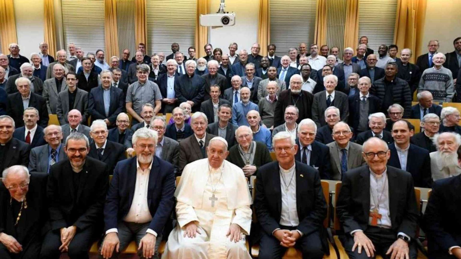 Francesco: le donne in Vaticano chiamate a ruoli di maggiore responsabilità