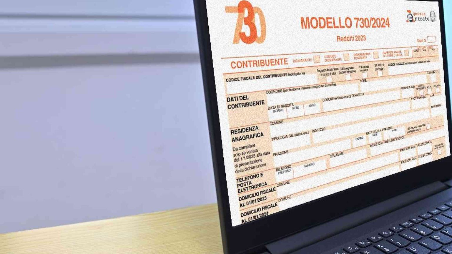 Tassare meno le famiglie e di più i veri ricchi. Qualche spunto dalla Francia