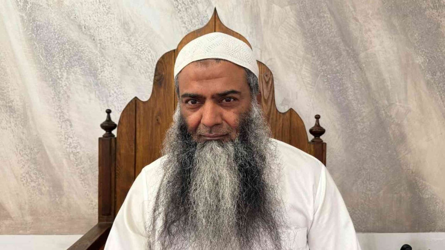 «Sono un estremista islamico». L'espulsione dell'imam filo-Hamas è un caso