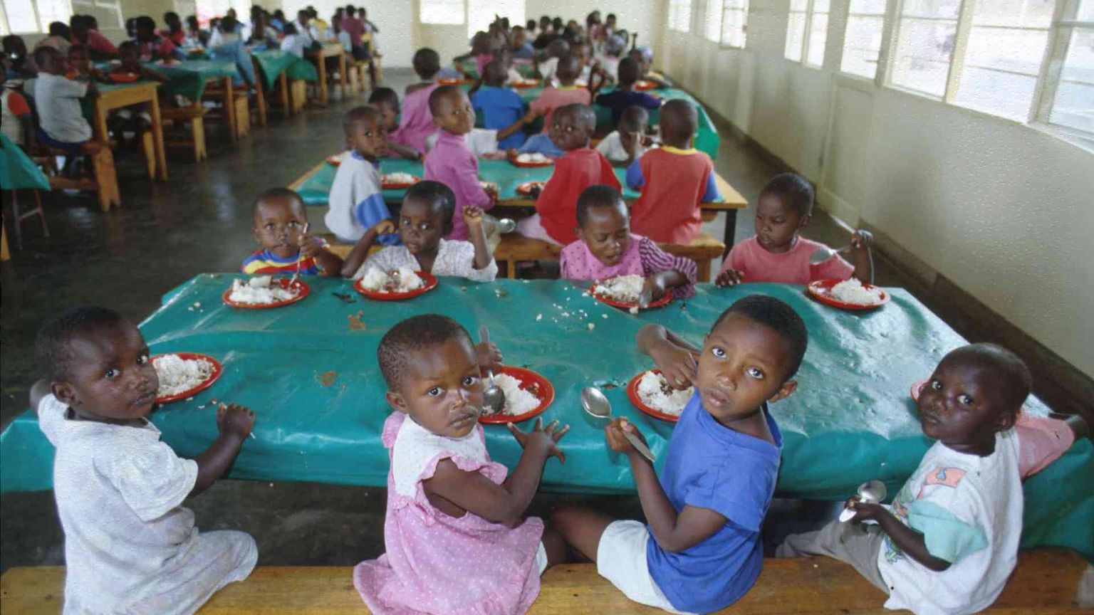 L'Oxfam: gli aiuti allo sviluppo europeo dirottati verso le grandi aziende