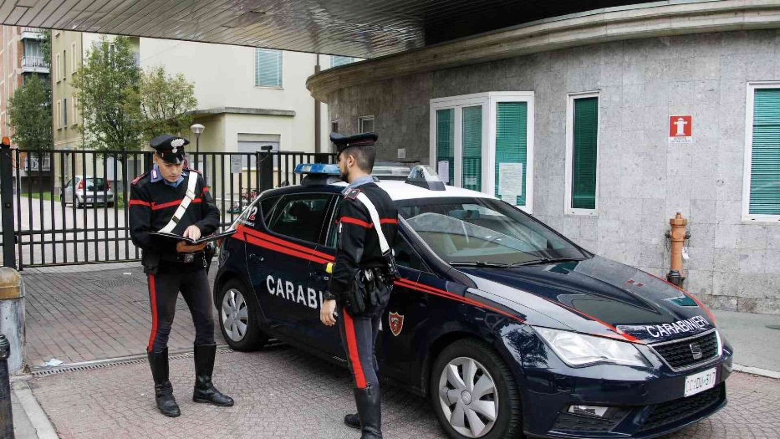 Giovanissimi con in tasca il coltellino, al Nord è allarme baby-criminalità