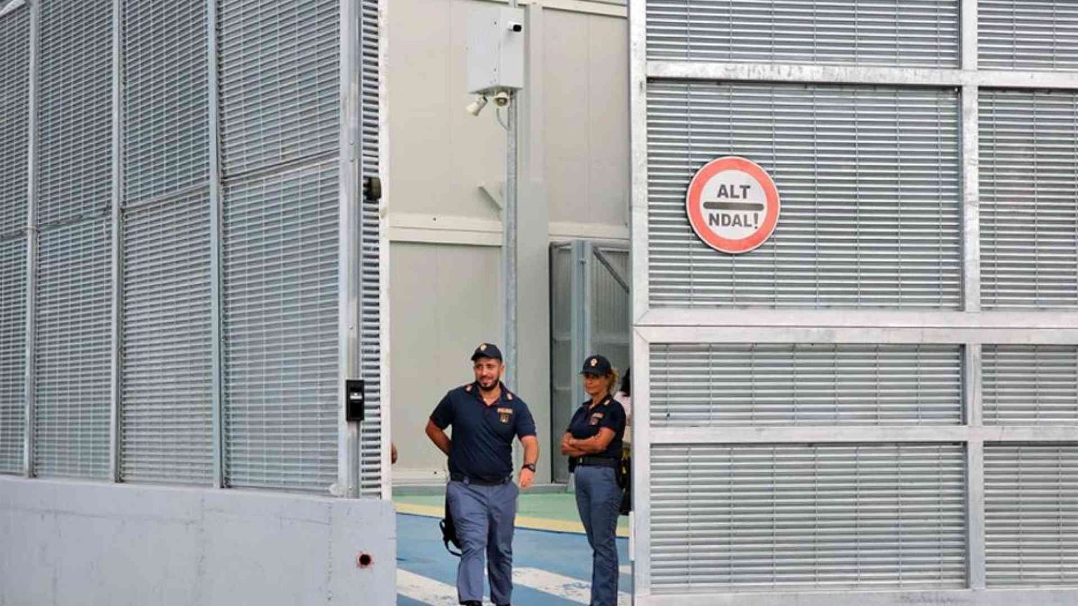 L'annuncio del governo: i centri per il rimpatrio in Albania sono pronti