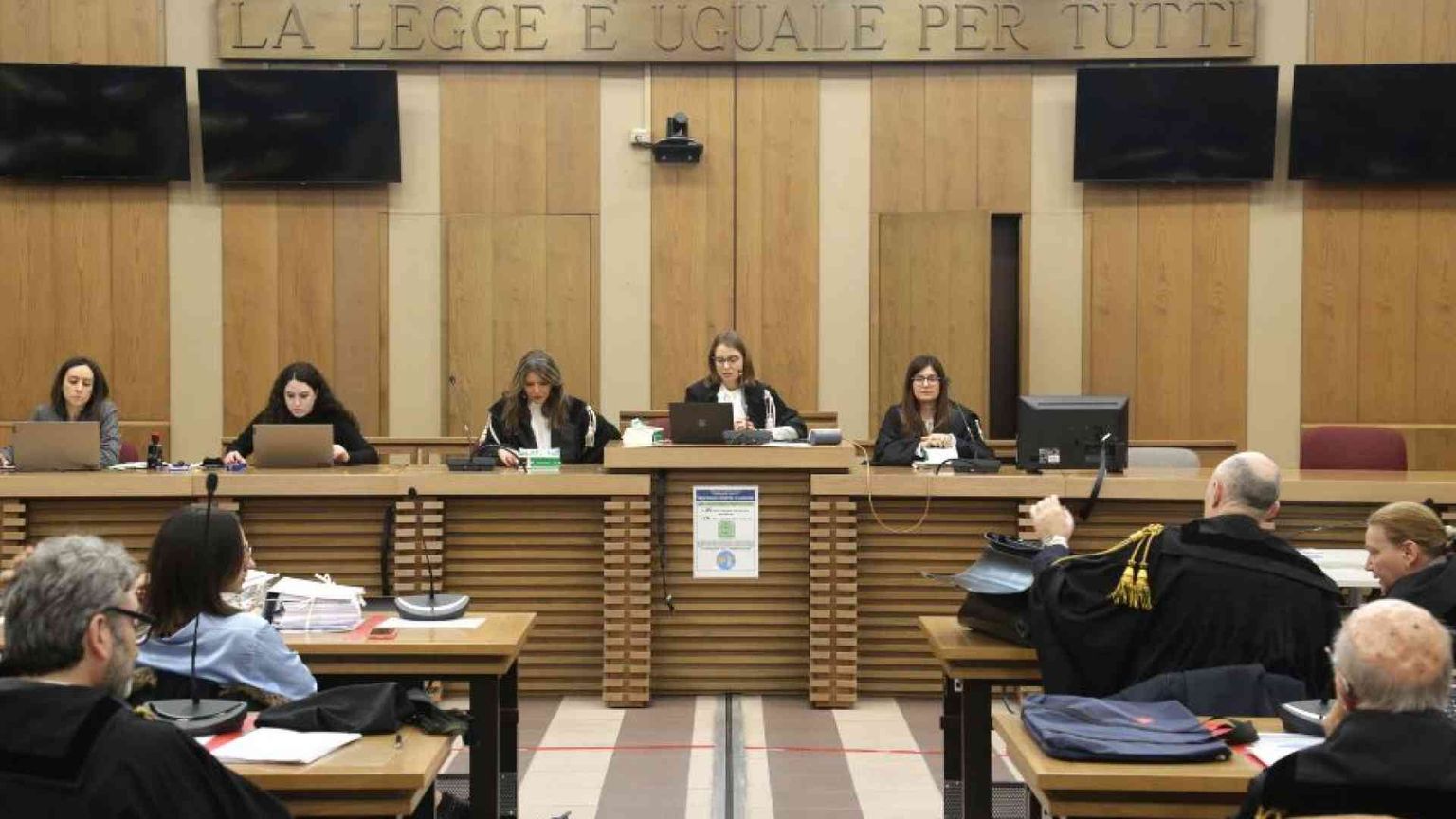 Assolto l’ex sindaco di Bibbiano: è la fine di un incubo