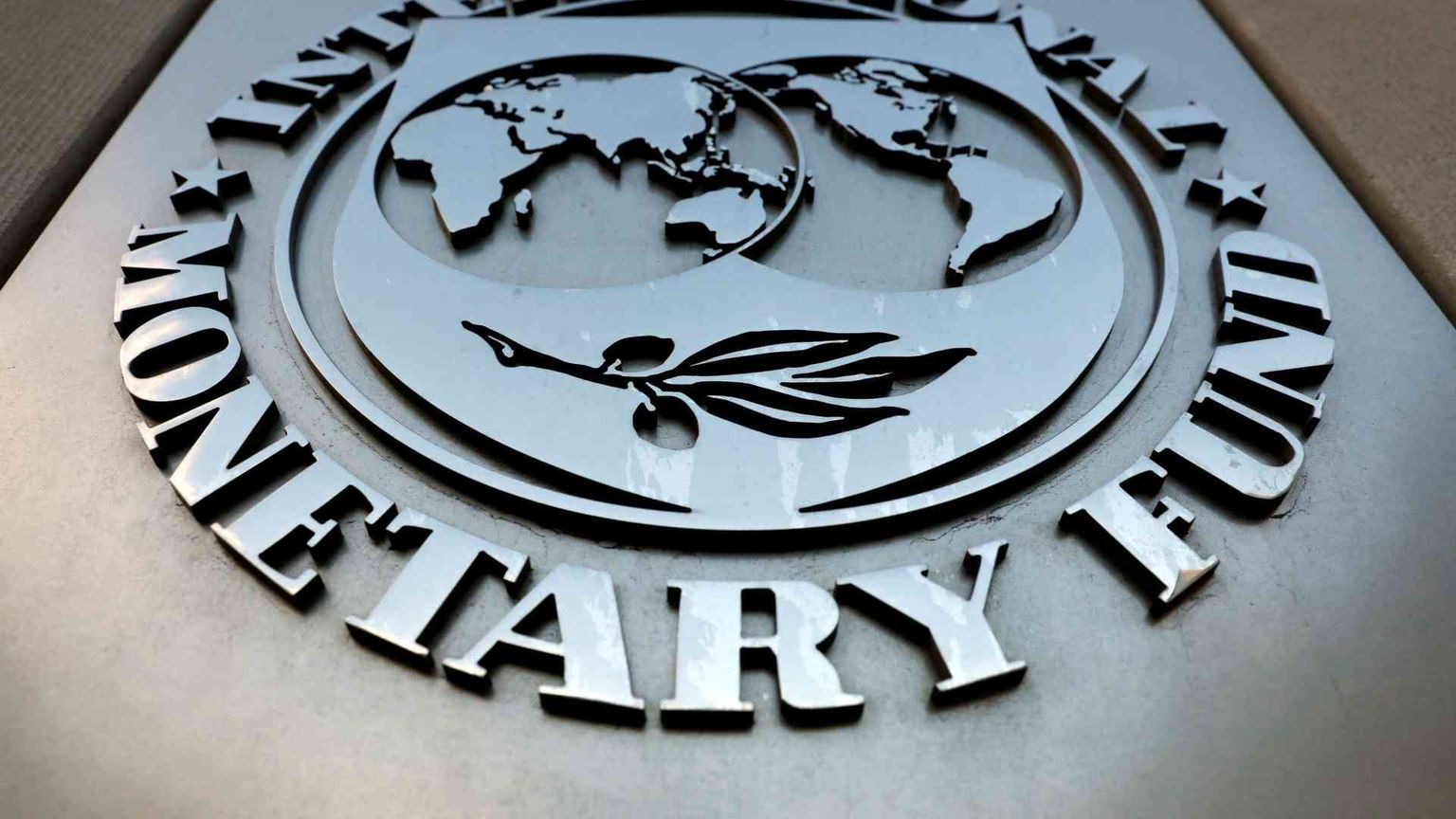 Il mondo ha sempre più debiti: siamo oltre i 100mila miliardi di dollari