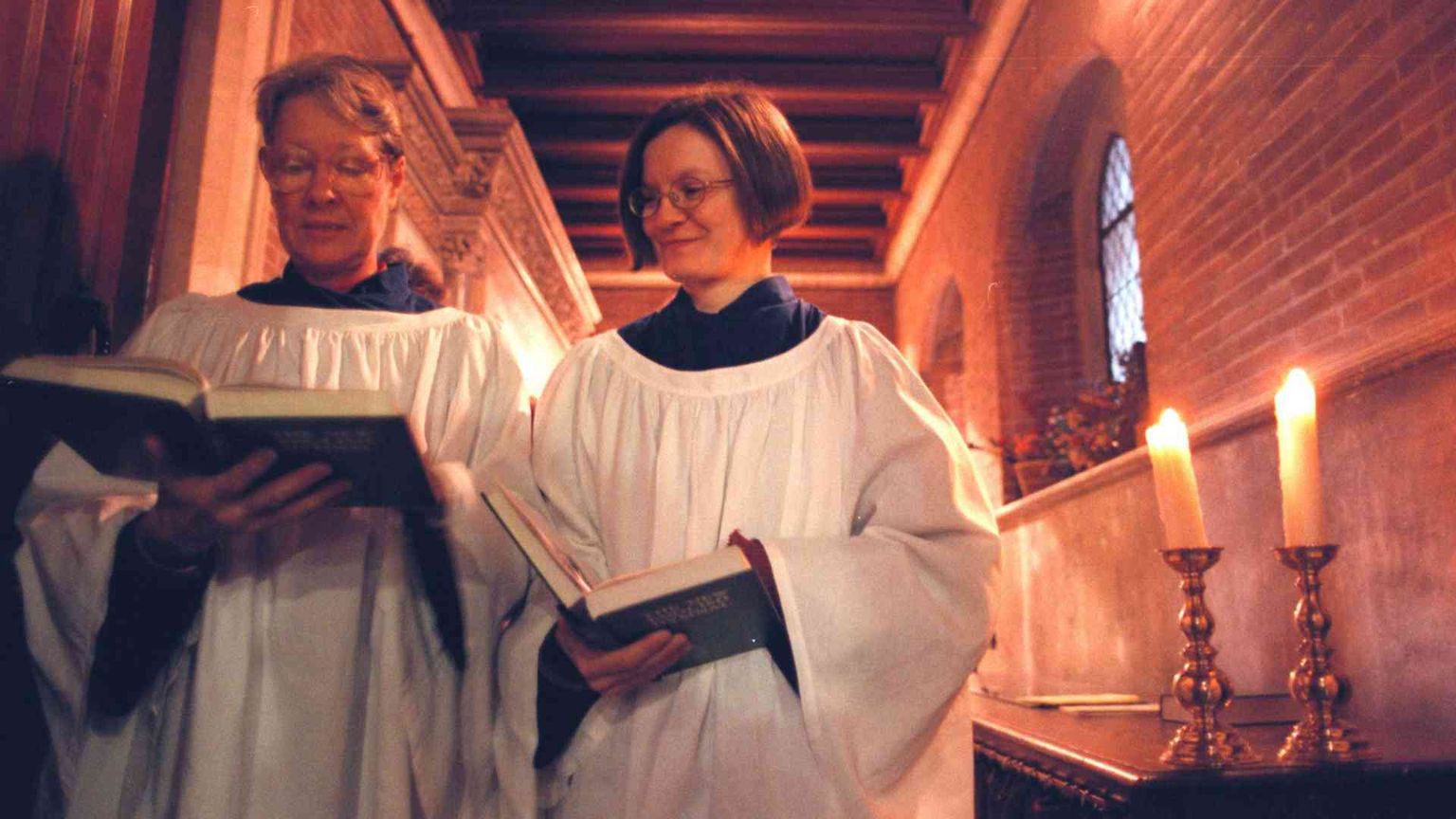 Donne diacono, per il Papa «la questione non è matura»