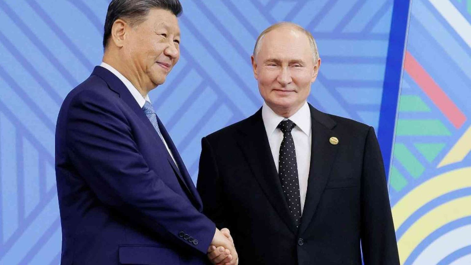 Anche i Paesi “amici” chiedono all'Afghanistan di far studiare le ragazze