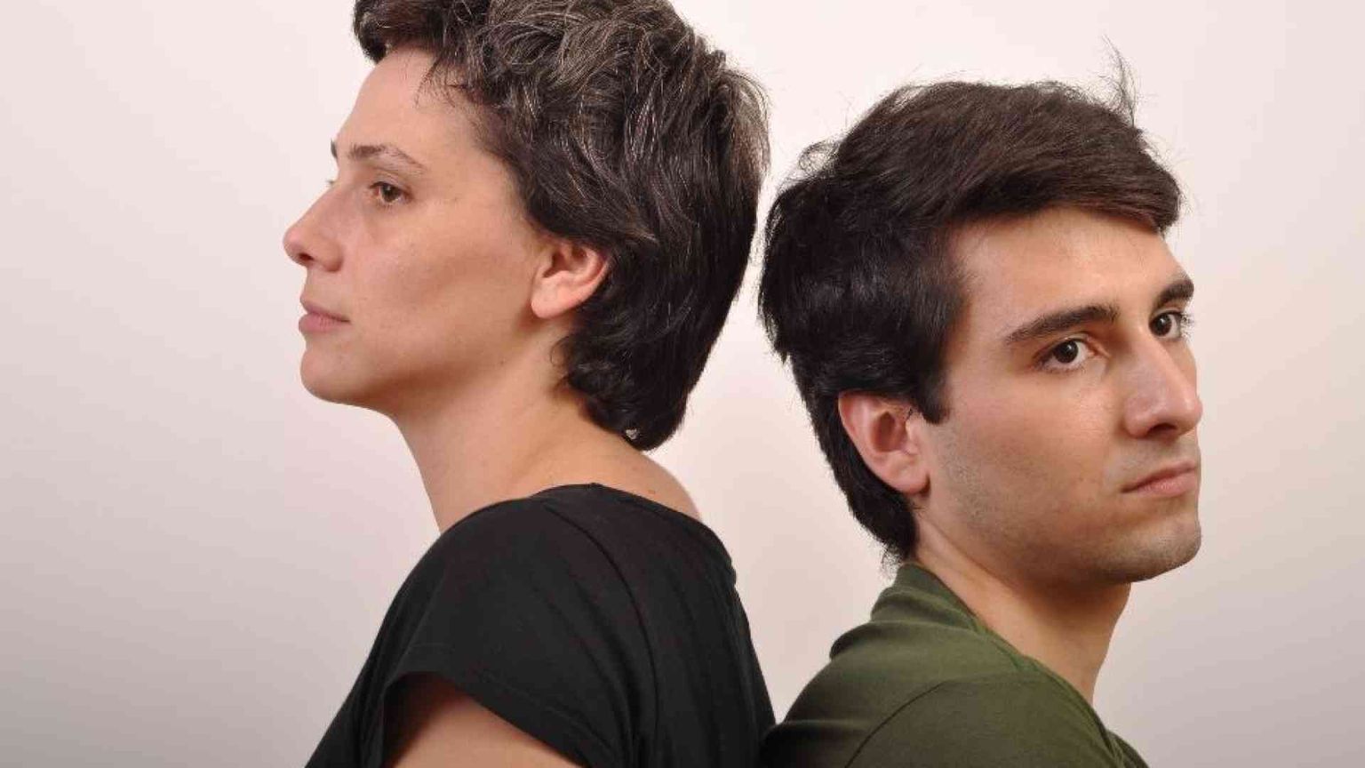 Se la coppia scoppia, ci vuole uno sgabello a tre gambe