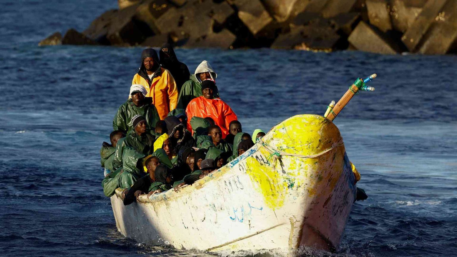 Le filippine non sono tutte domestiche e i migranti non sempre clandestini