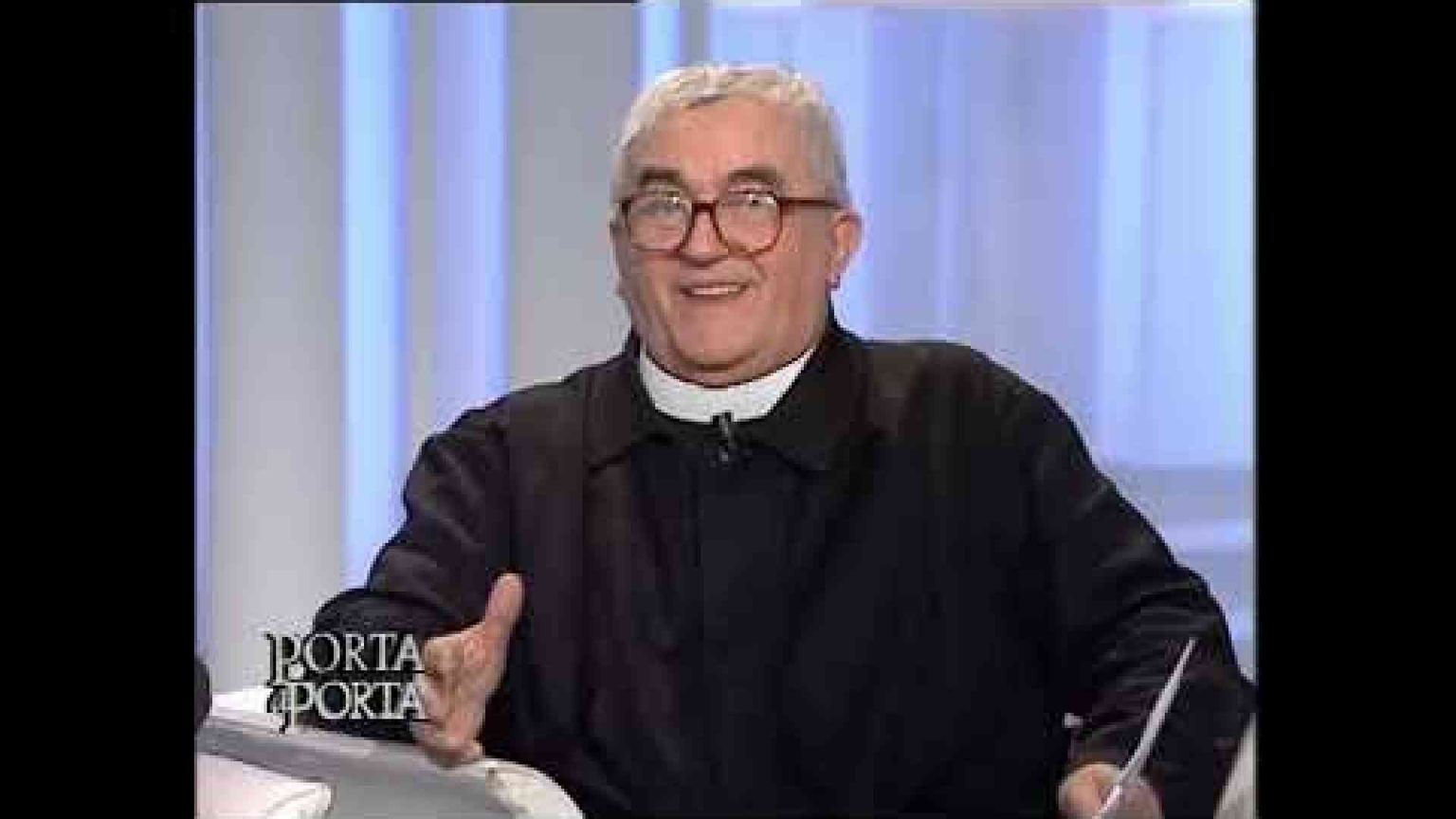 Le avventure di don Benzi tra gli ultimi: ecco la storia del «pazzo di Dio»