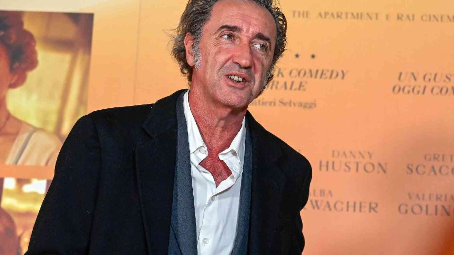 La scena col vescovo e San Gennaro: la sterile estetica di “Parthenope”