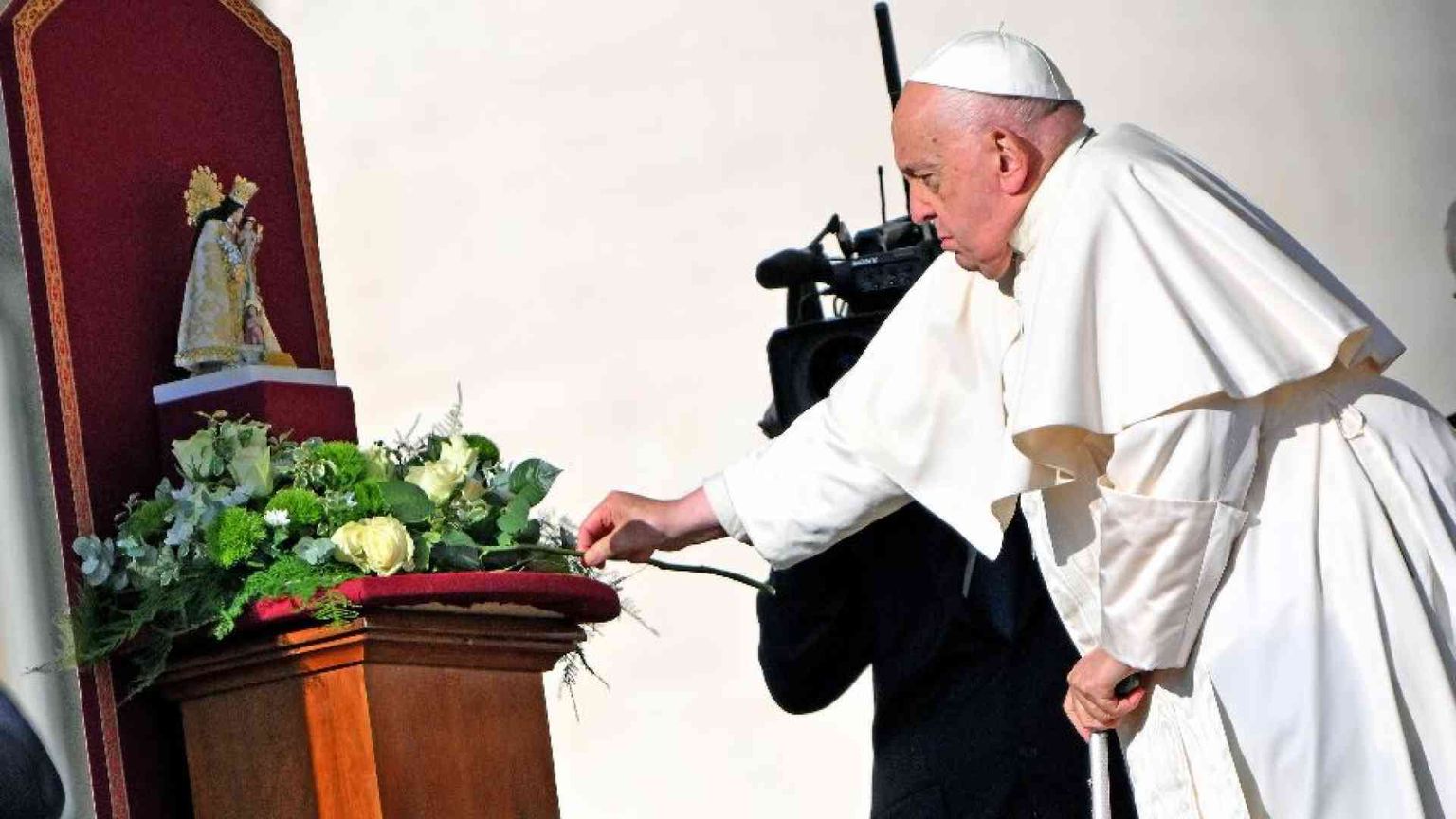 Il Papa prega la Madonna di Valencia per le vittime dell'alluvione