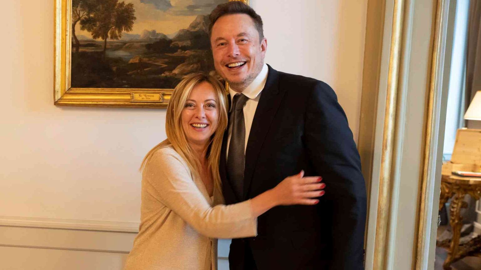Meloni cauta, Salvini polemico, opposizioni deluse: le reazioni in Italia