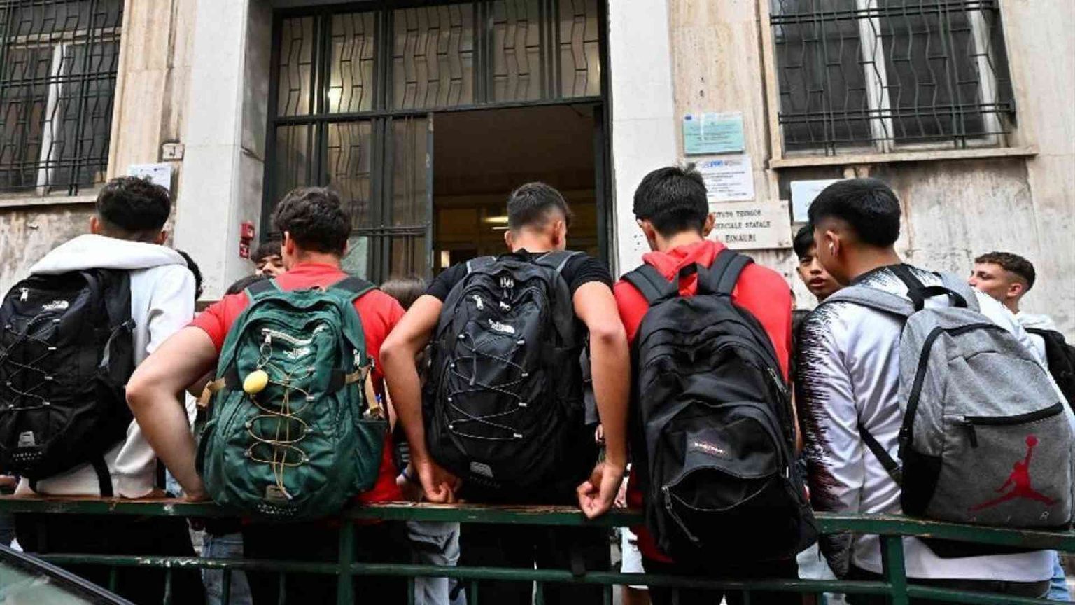 Le classi capovolte, il dibattito a squadre: c'è chi prova a cambiare la scuola
