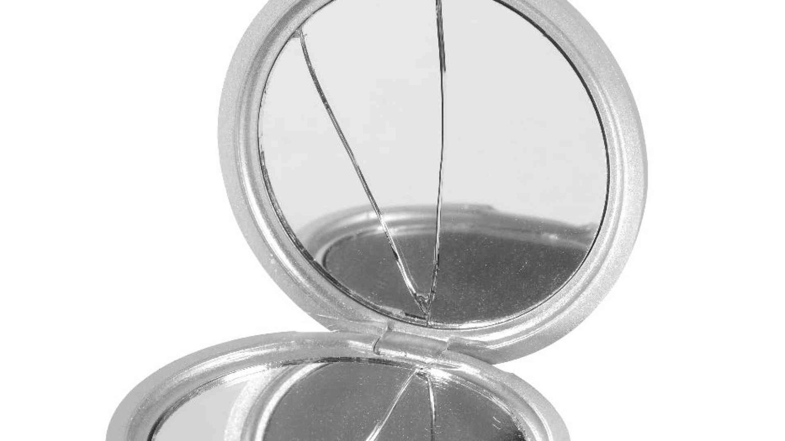 «Mamma di una figlia trans: serve ascolto, non ideologie»