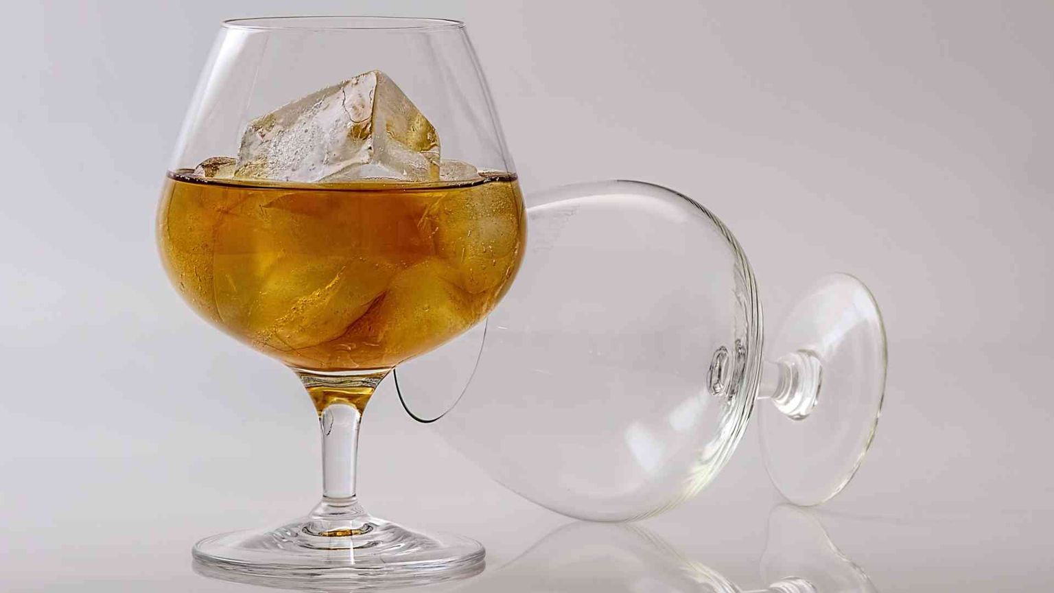 Dazi cinesi sul brandy europeo. Un colpo alla Francia