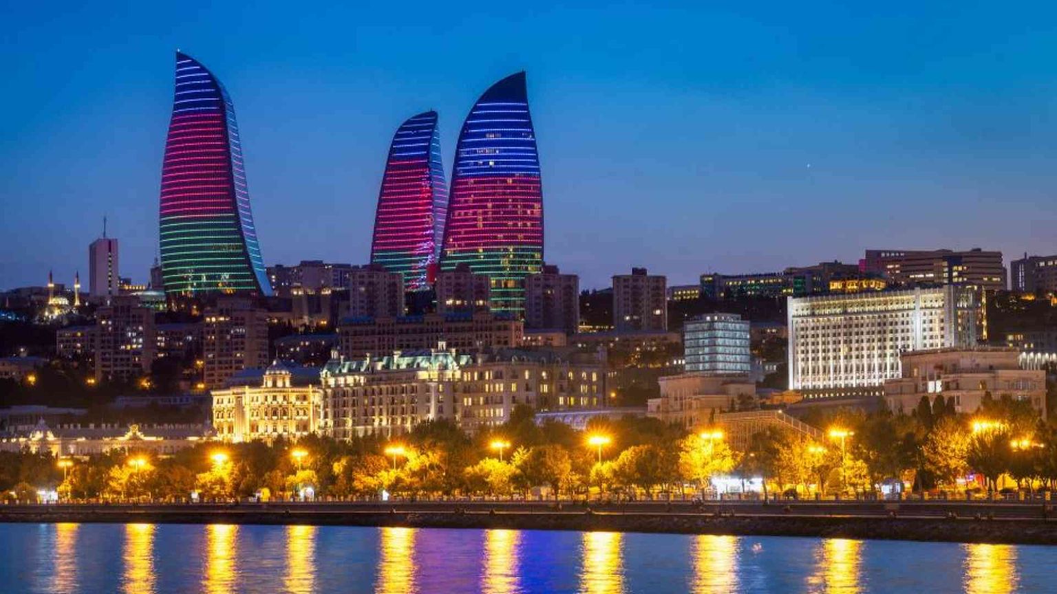 Baku, da capitale del petrolio a crocevia del cambiamento?
