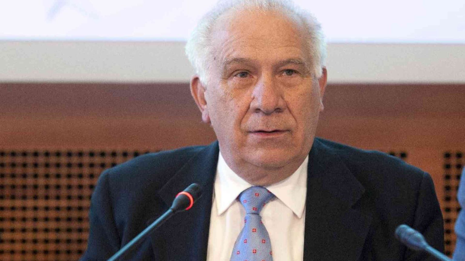 «Senso del dovere, bontà, buonumore: il mio amico Carlo Casini»