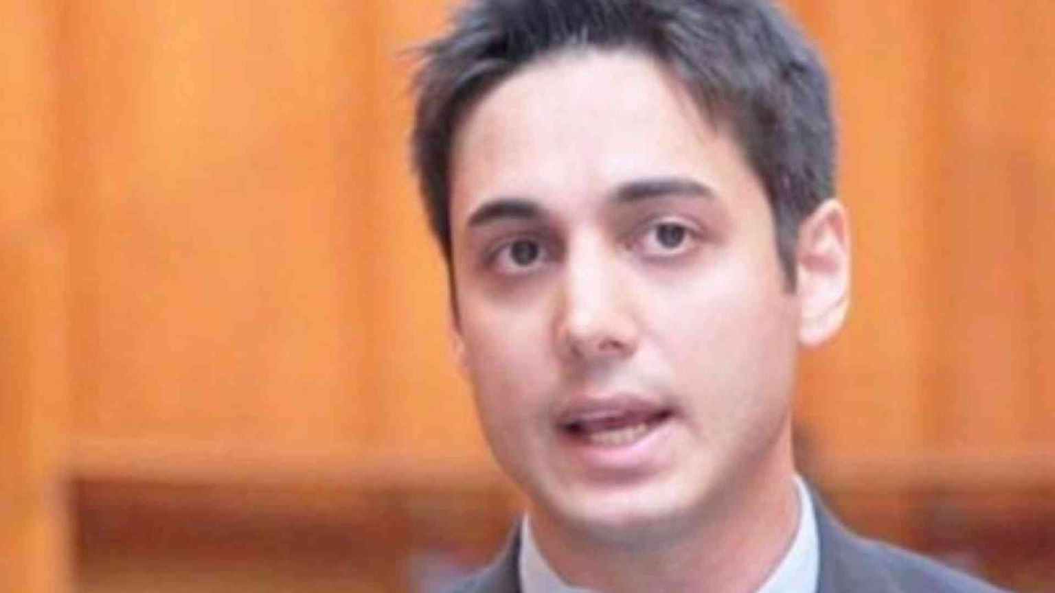 Chi era Sanjari, il giornalista anti-ayatollah suicida per protesta