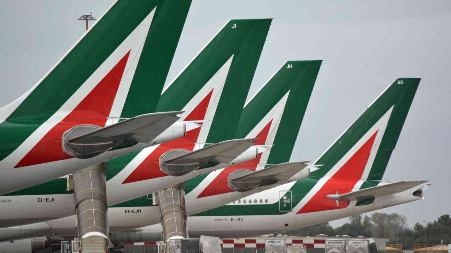 Licenziamento collettivo per 2.059 all'Alitalia: l'appello del sindacato