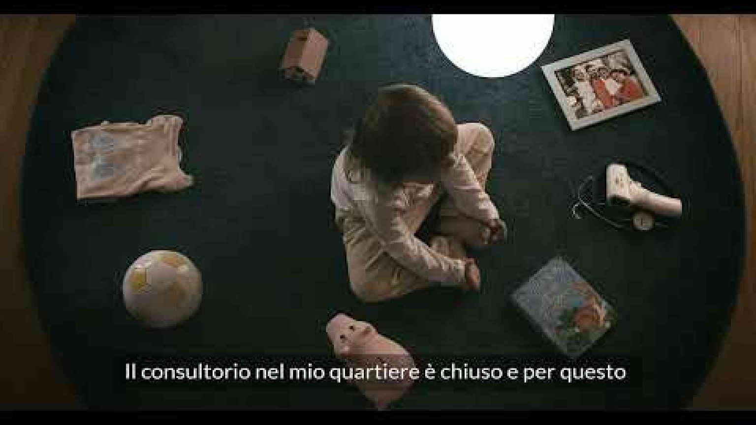 L'Italia dei pochi bambini sempre più poveri. I rincari anche sulle pappe