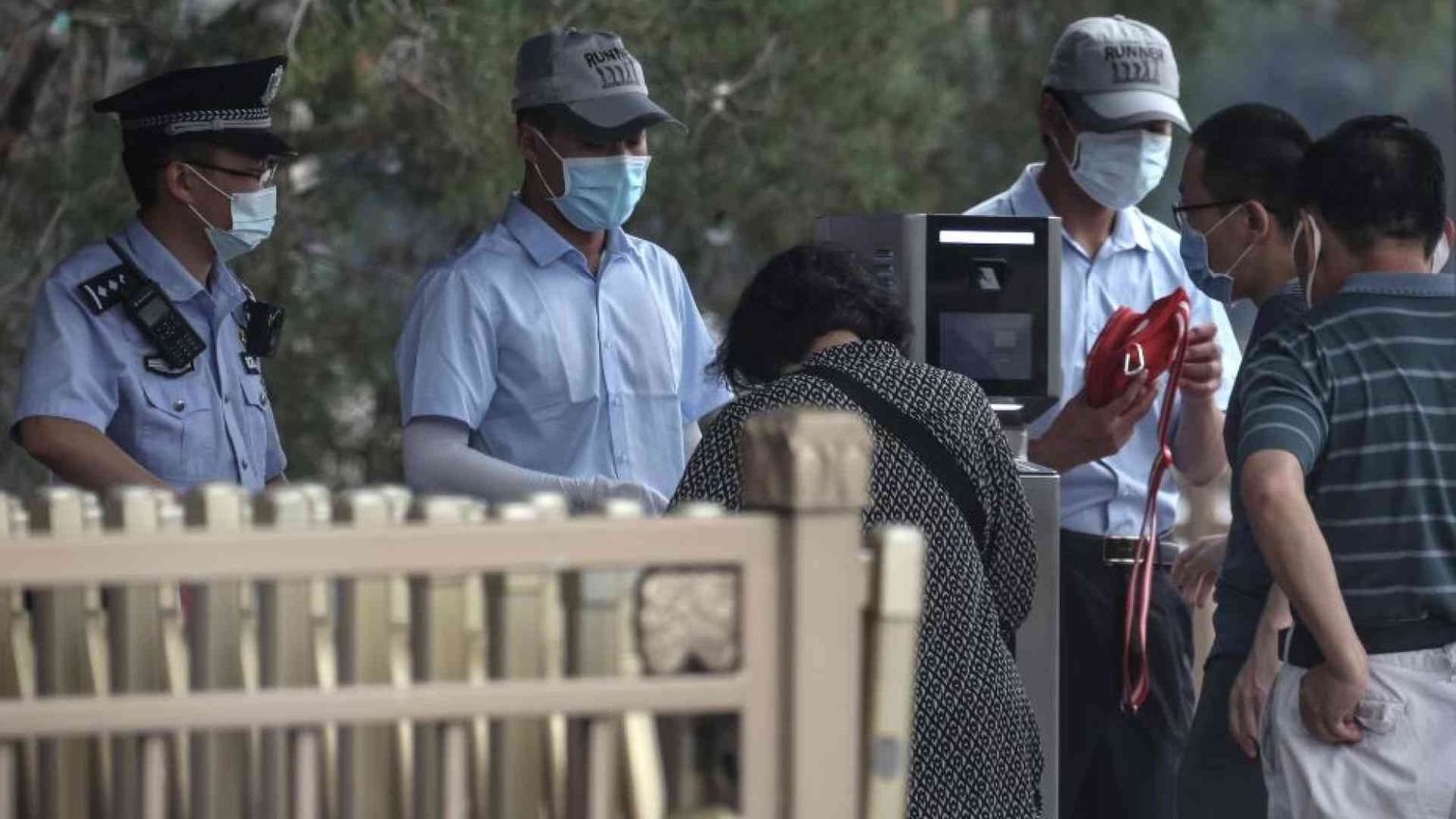 Non passa esame, studente fa strage a scuola: 8 morti e 17 feriti