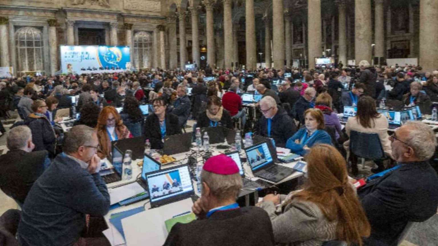 Monarchia o democrazia? La "terza via" del potere nella Chiesa
