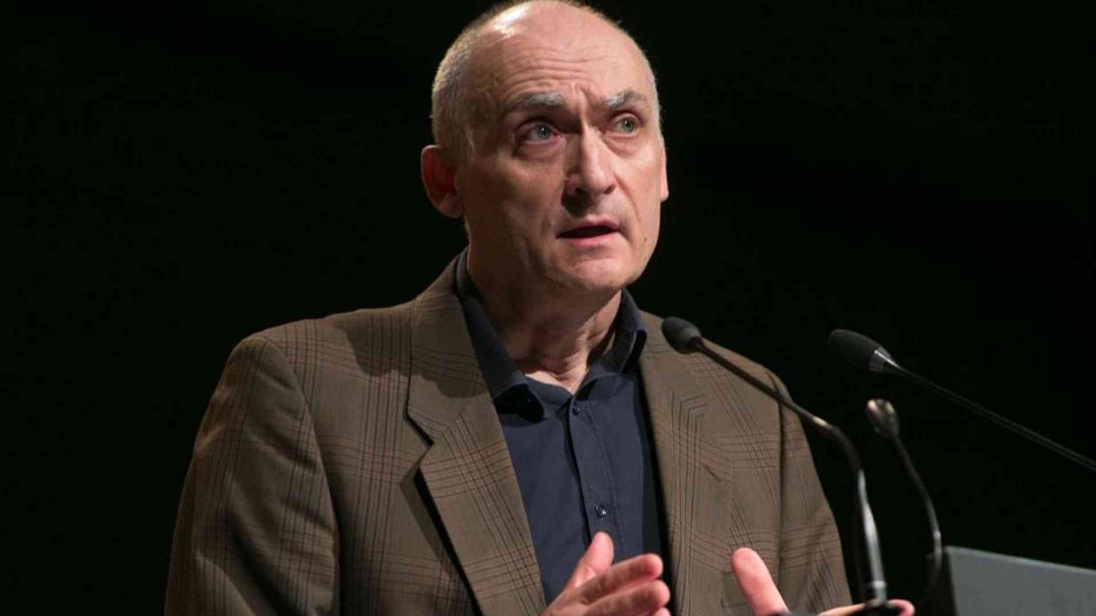 Esquirol: «Nella scuola c'è il senso dell'umano. Non dell'algoritmo»