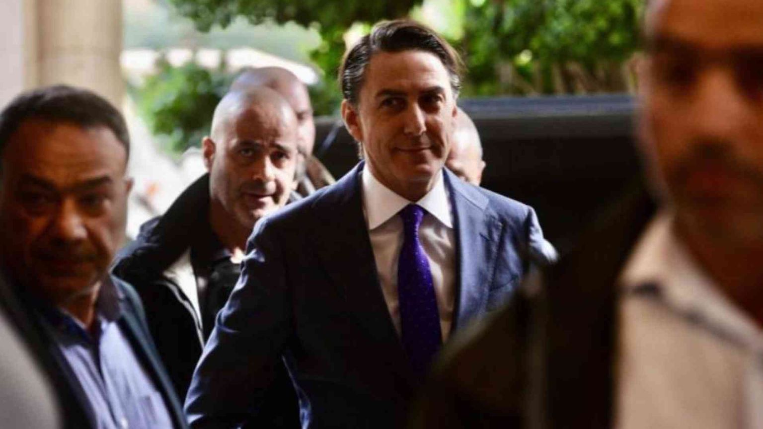 Missili sulla base italiana dell’Unifil. Crosetto: «Intollerabile»