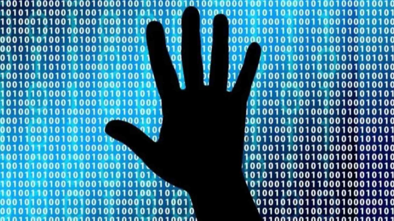 Vita digitale e dolore reale: la violenza corre sulla Rete