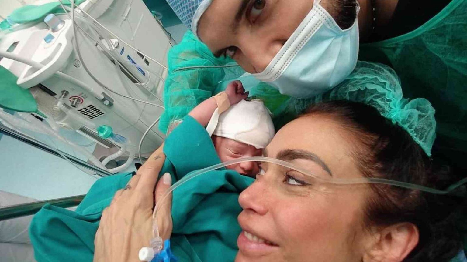 Il dono di mamma Deborah, 38 anni: stop alle cure per veder nascere Megan