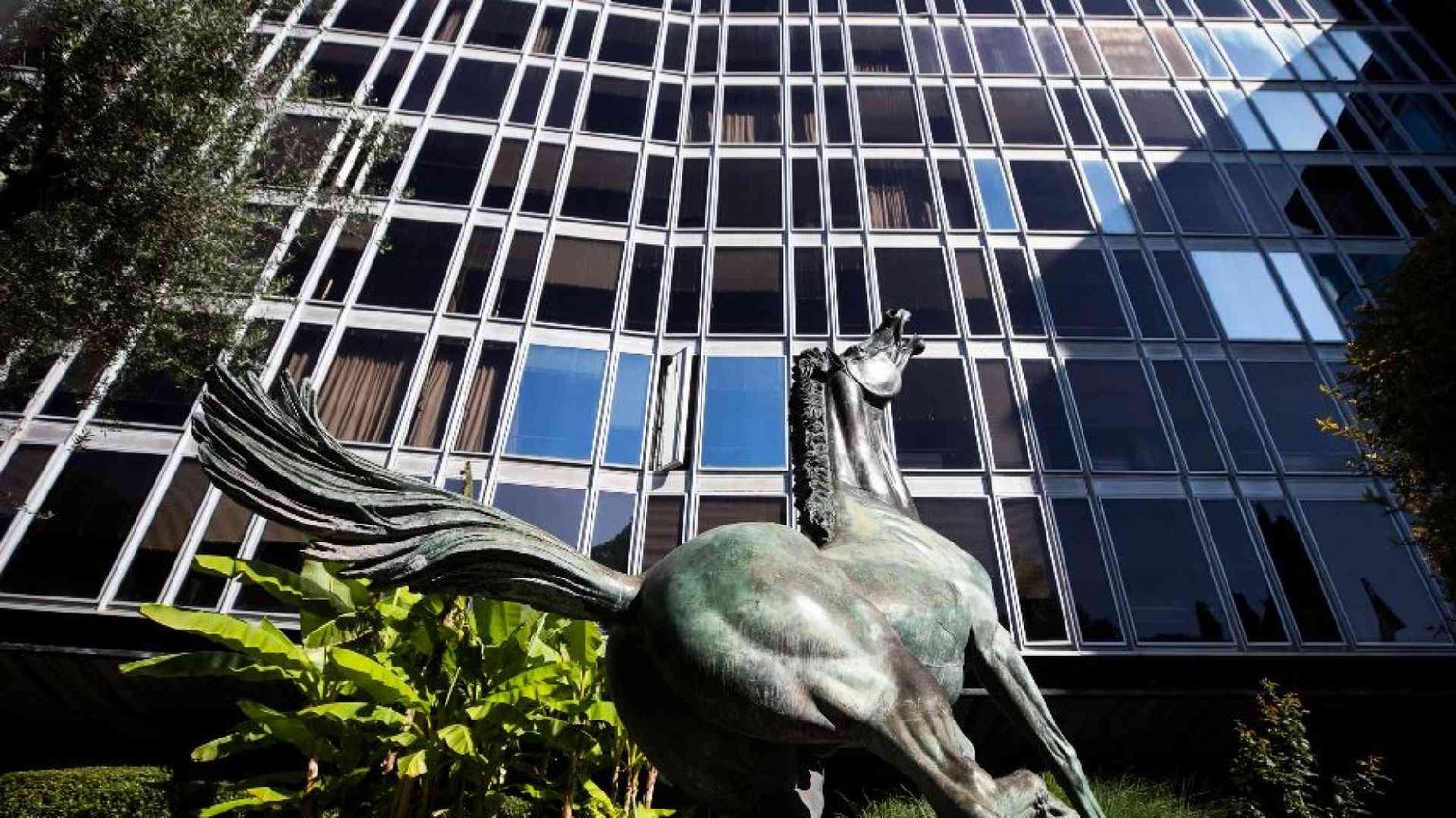 I litigi del governo sul canone Rai rallentano il cammino della manovra