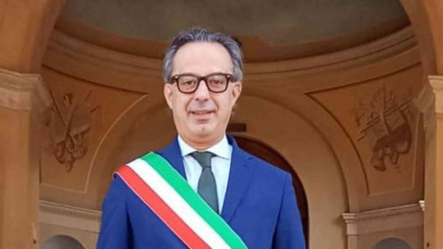 Il sindaco di Vigevano è stato arrestato per corruzione. Salvini lo difende