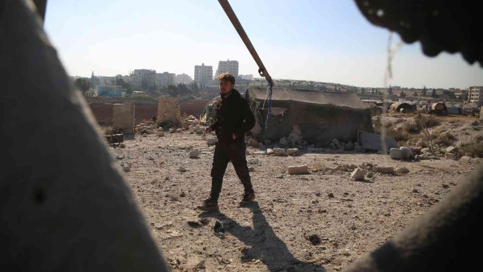 I raid russi e le milizie dell'Iran per sostenere Assad. Colpiti i francescani