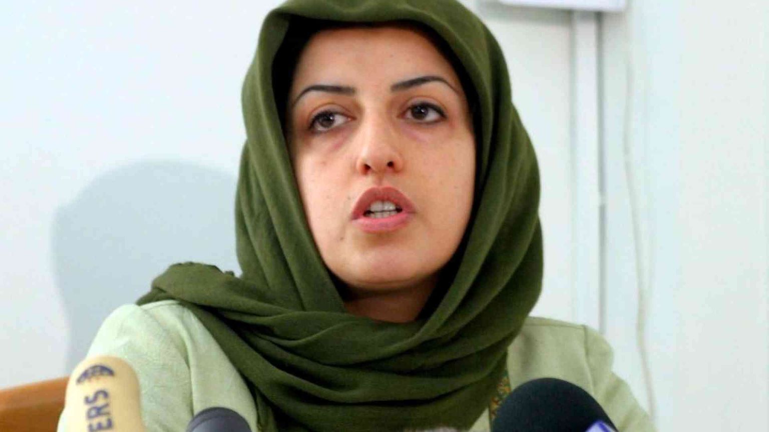 Scarcerata per motivi di salute la premio Nobel Mohammadi. «Rischia la vita»