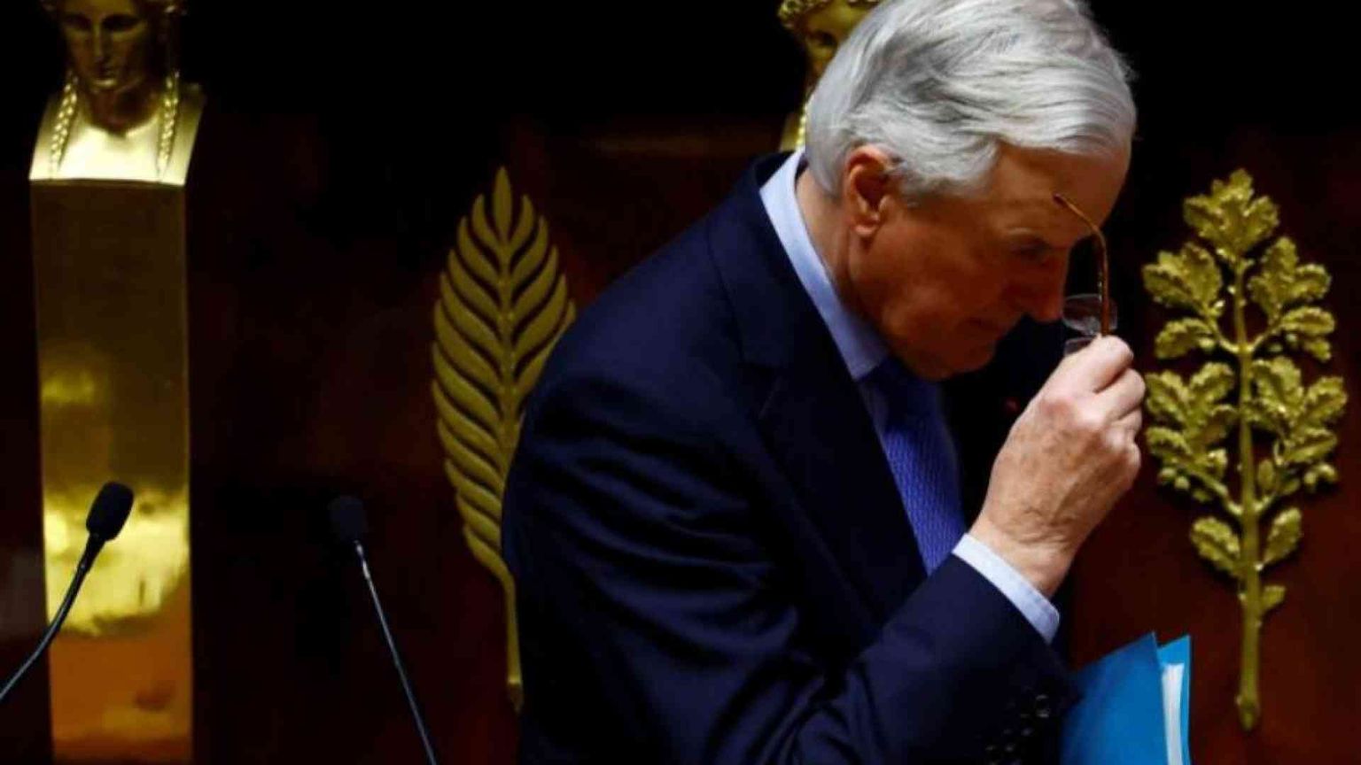 Caduto il governo Barnier. Ora Macron deve trovare un altro primo ministro