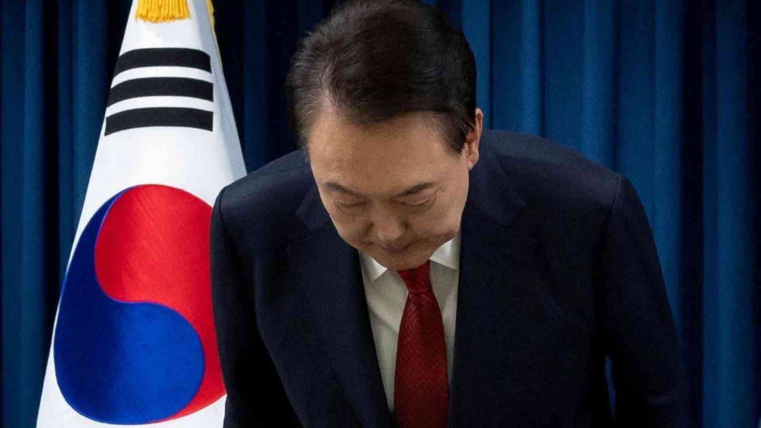 Il partito fa mancare il quorum, il presidente Yoon si salva dall'impeachment