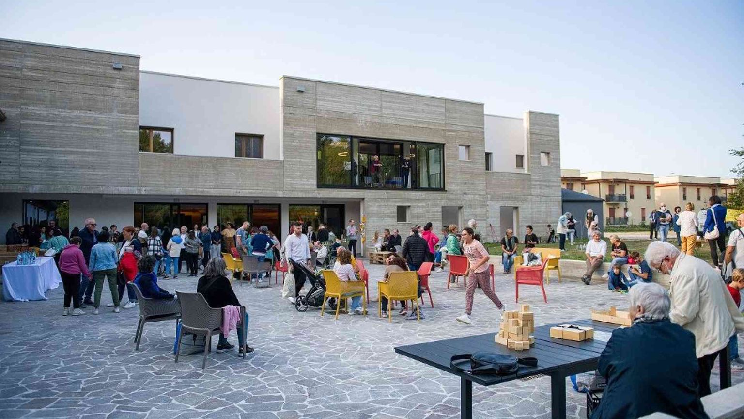 Da Banca etica raccolta fondi per la svolta energetica del Terzo settore