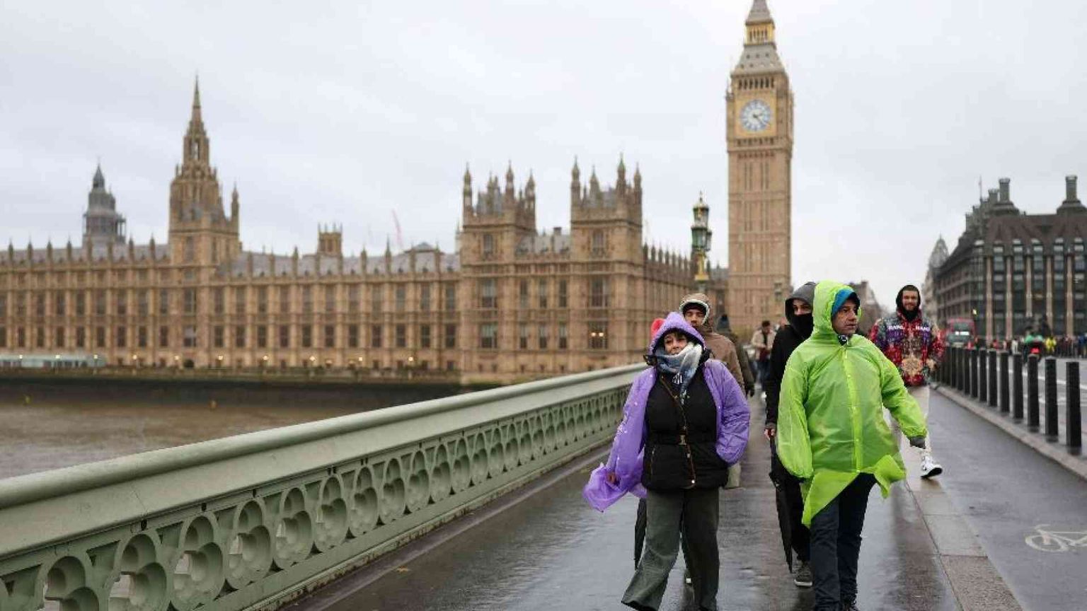 Il bando del governo inglese ai bloccanti della pubertà è diventato definitivo