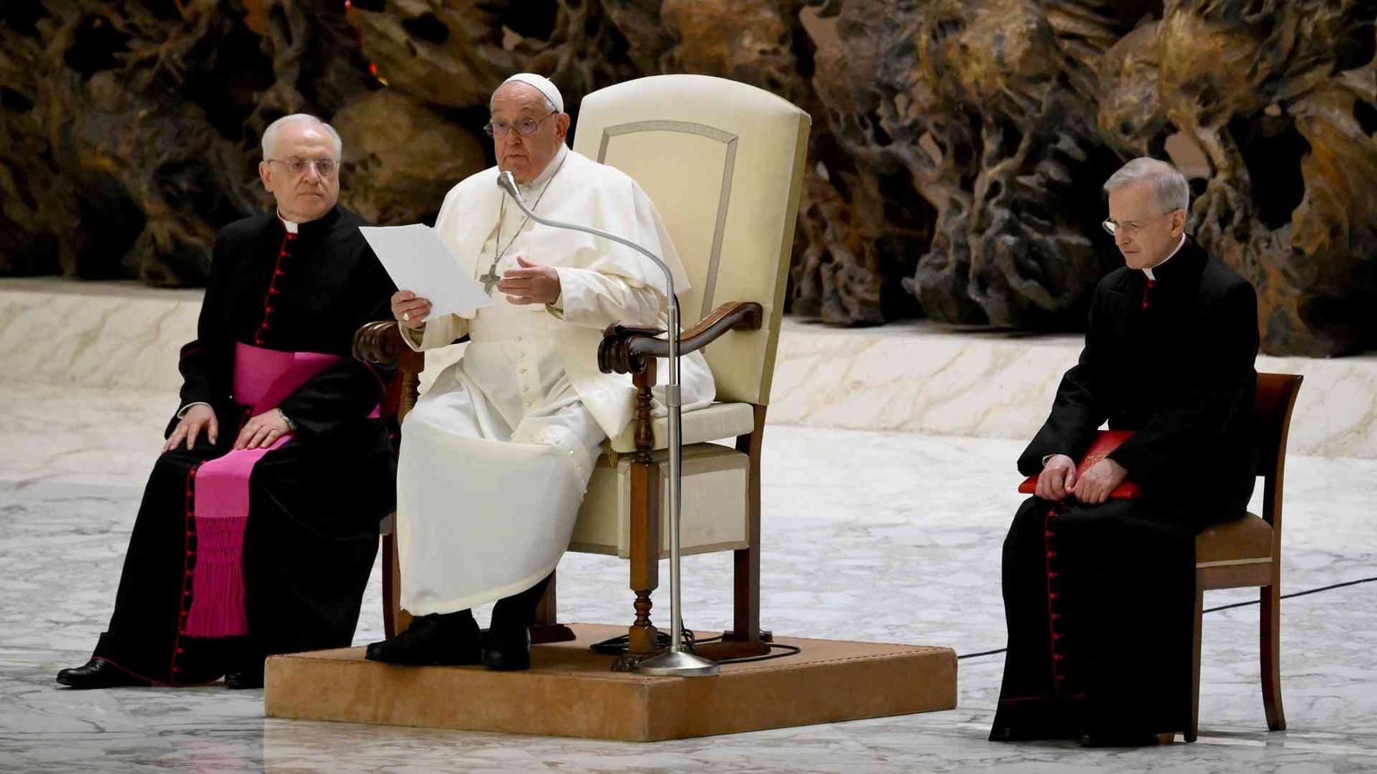 Il Papa al nunzio in Russia: «Contro la guerra rilanciare la diplomazia»