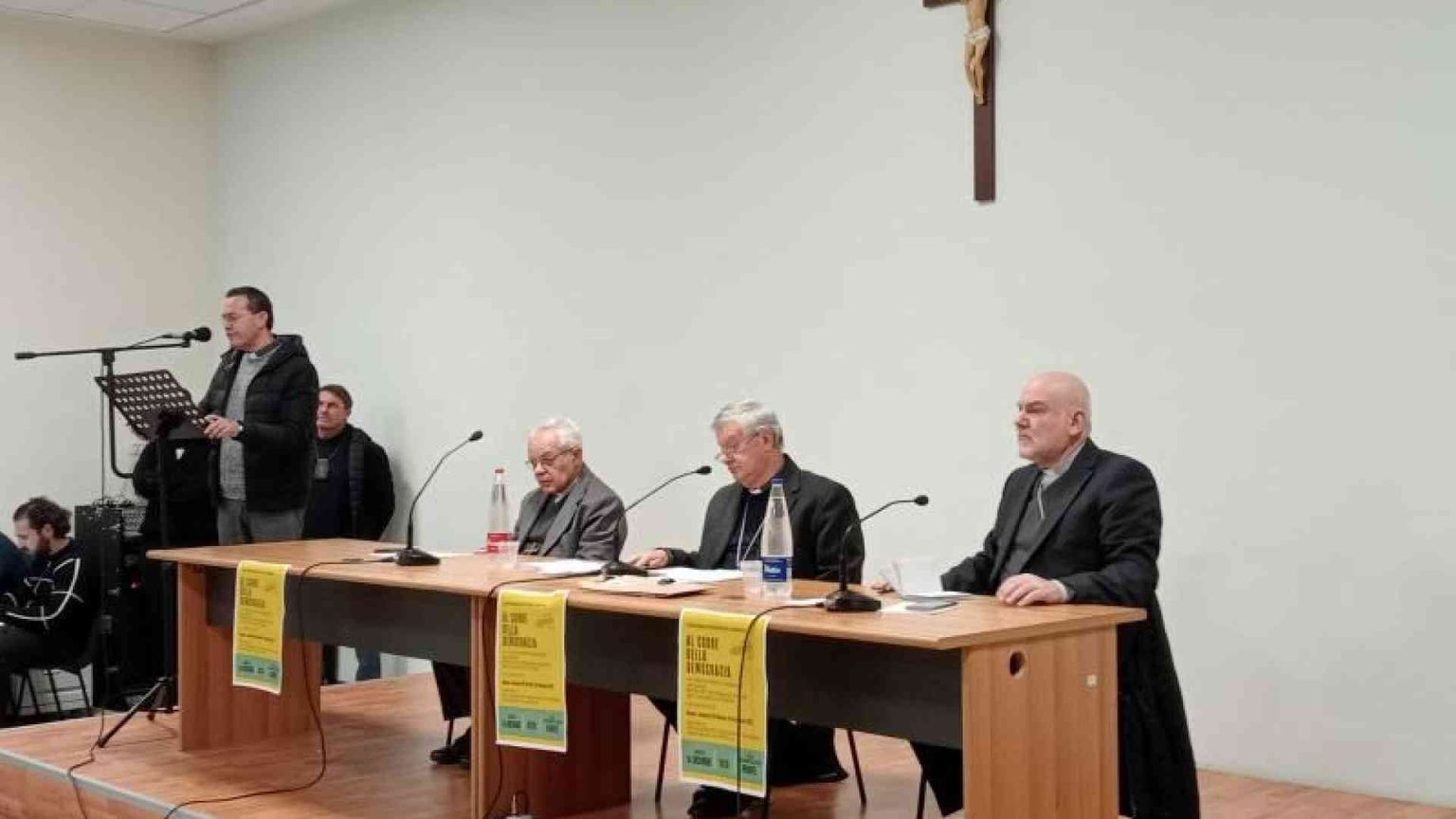 Vescovi campani in dialogo coi politici: stagione nuova ma non serve il partito