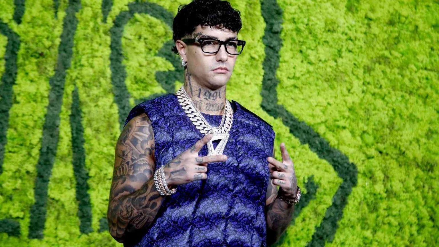 Tony Effe e il Concertone: i testi sessisti e perché il rapper è stato escluso